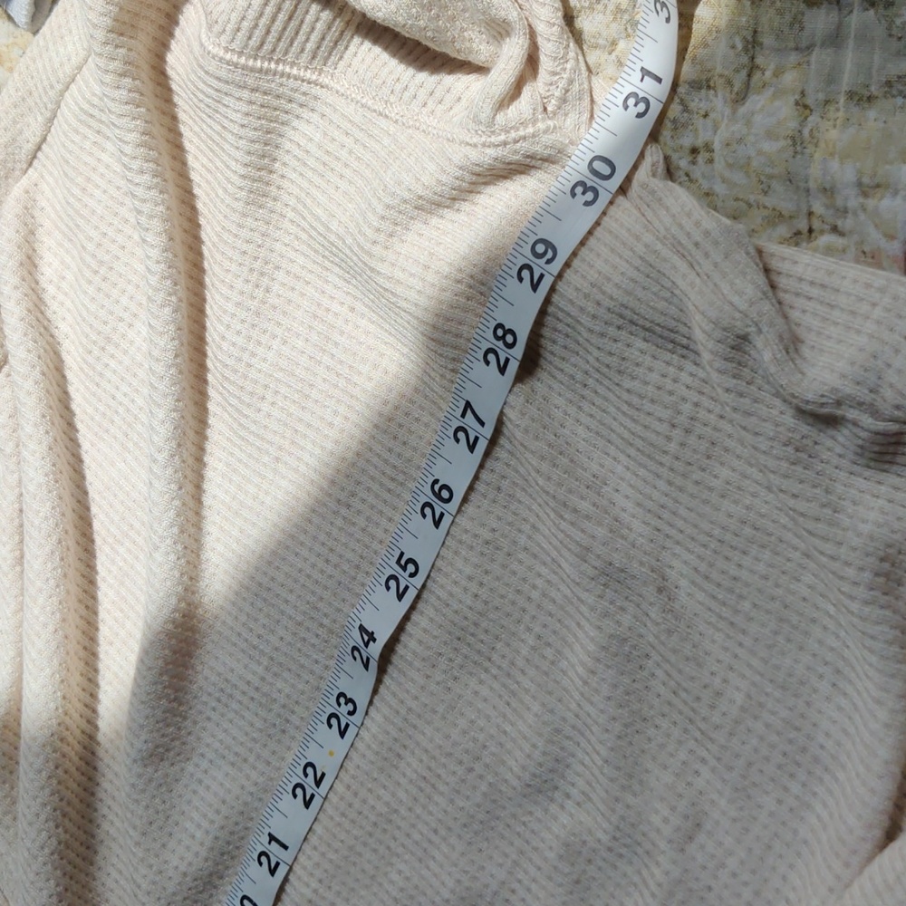 Vineyard Vines Cropped Oversized Sweater - Picture 5 of 9